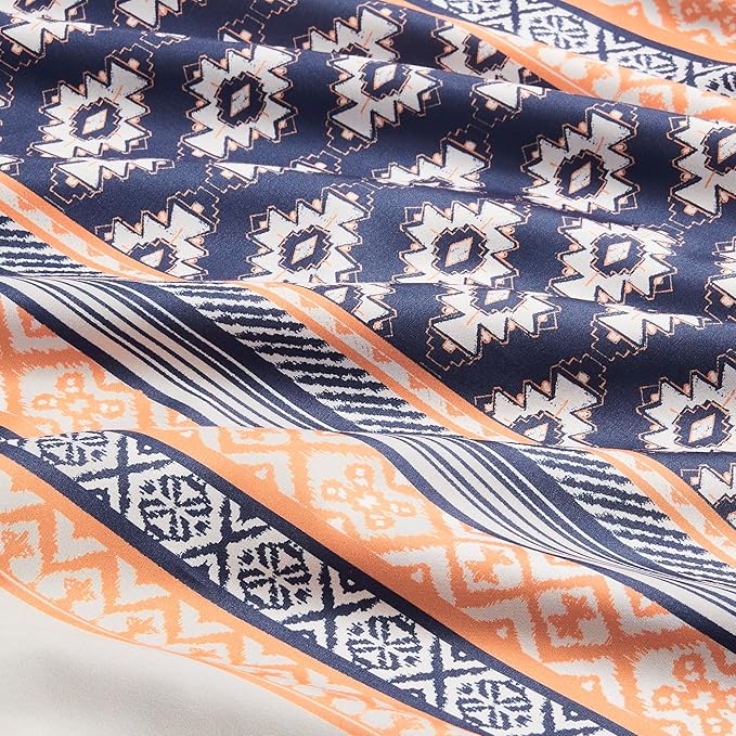 Amazon Basics Lightweight Microfiber Comforter Sets, 3-Pieces, Geometrics, Full/Queen